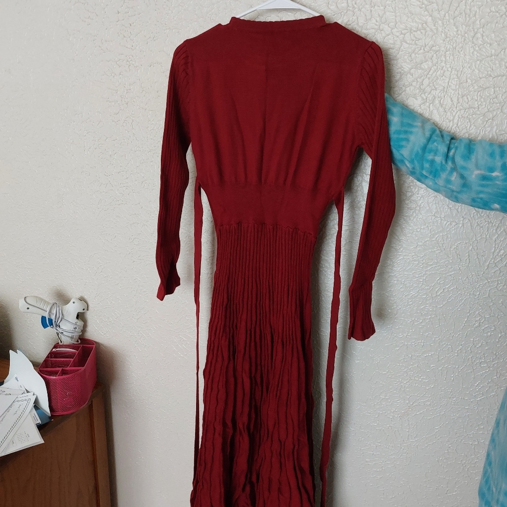 Fincati Sweater Dress in Wine, size Small